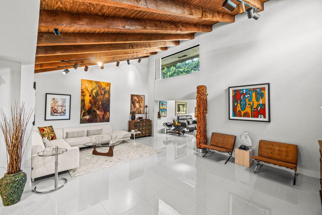 Active With Contract: $599,900 (3 beds, 2 baths, 2556 Square Feet)