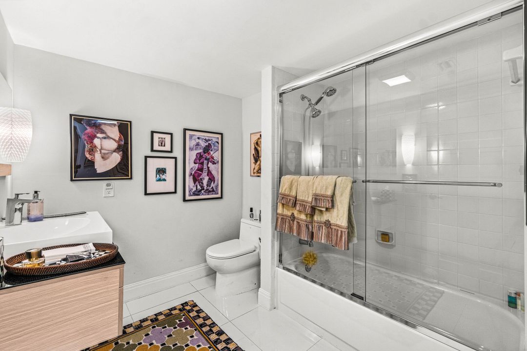 Active With Contract: $599,900 (3 beds, 2 baths, 2556 Square Feet)