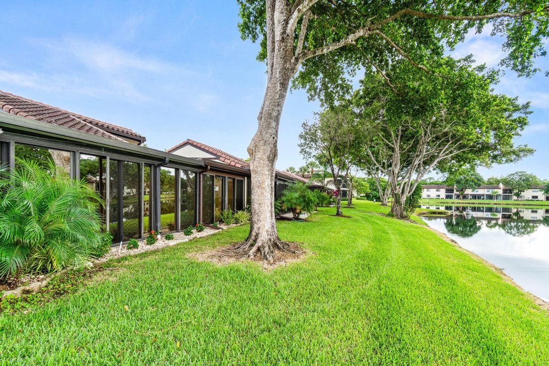 Active With Contract: $599,900 (3 beds, 2 baths, 2556 Square Feet)