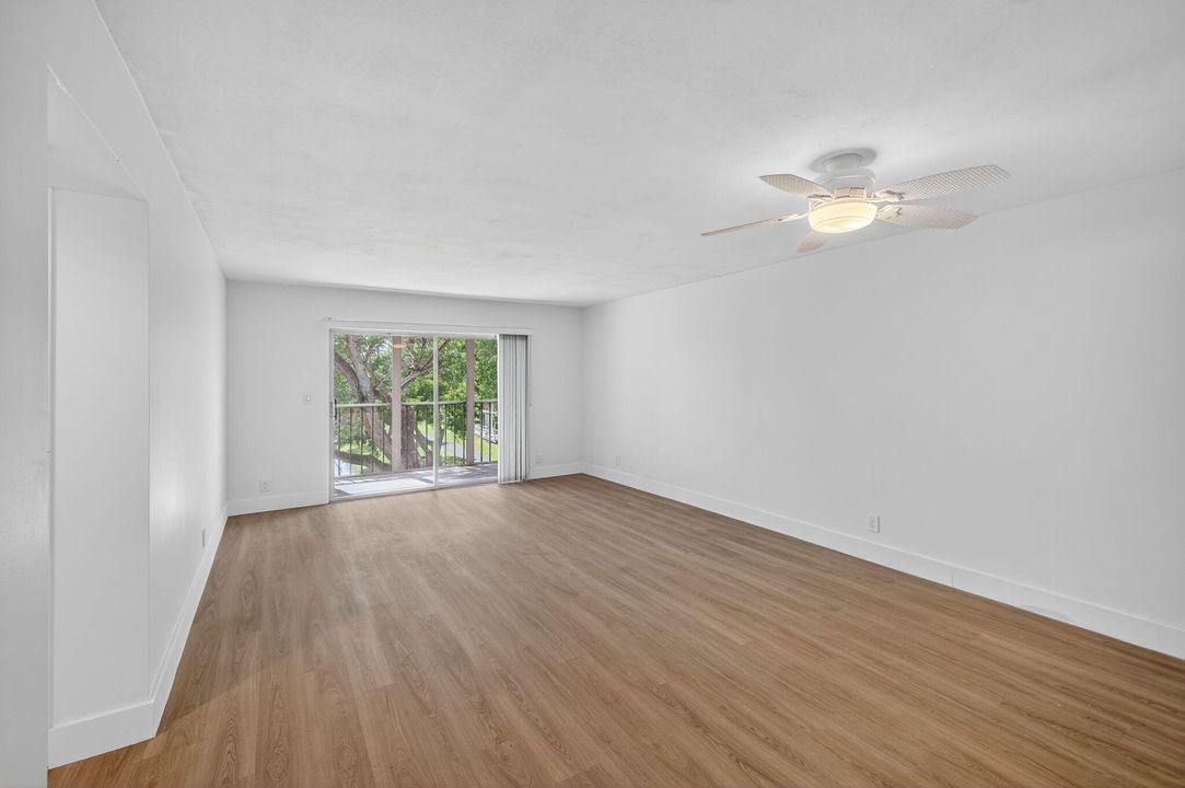 For Rent: $2,800 (2 beds, 2 baths, 1070 Square Feet)