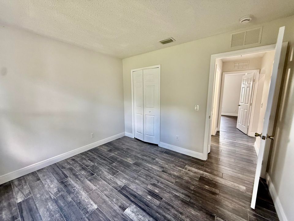 Active With Contract: $349,775 (3 beds, 2 baths, 1370 Square Feet)