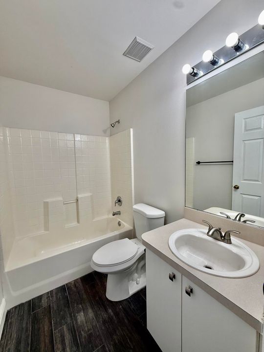 Active With Contract: $349,775 (3 beds, 2 baths, 1370 Square Feet)