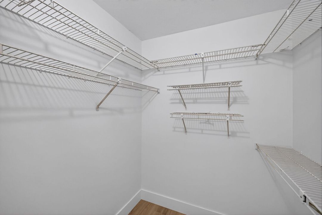 For Rent: $2,800 (2 beds, 2 baths, 1070 Square Feet)