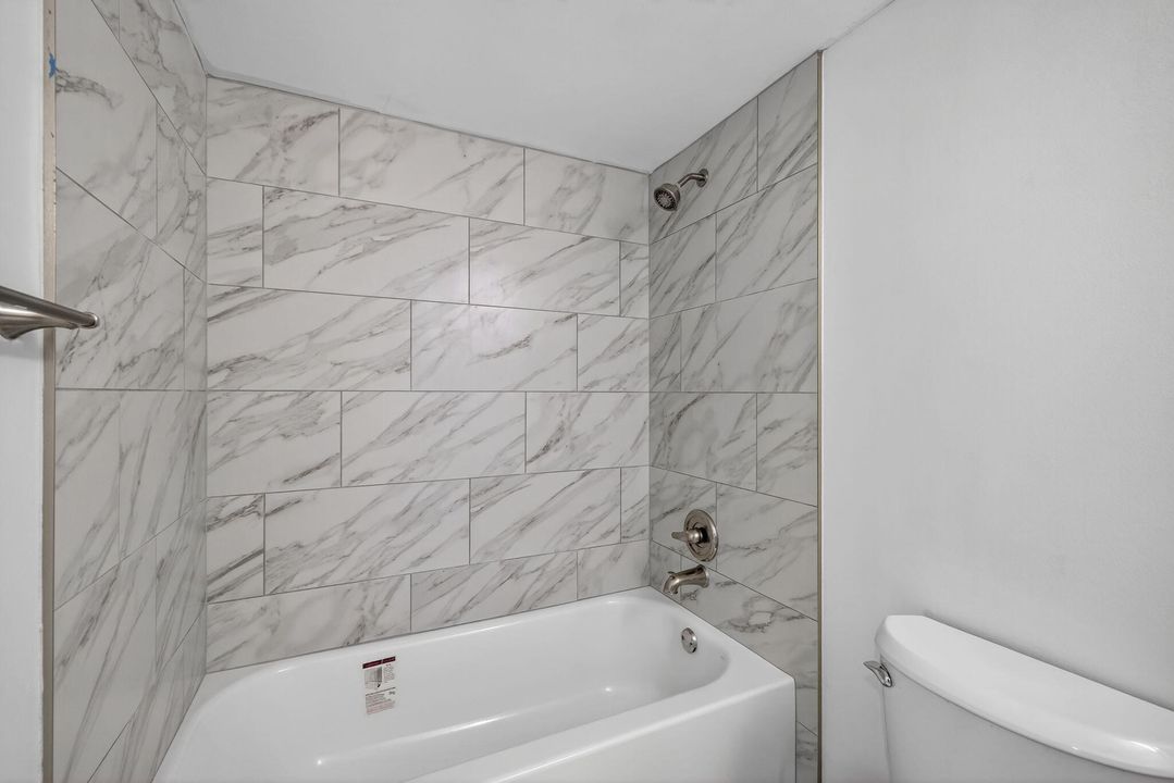 For Rent: $2,800 (2 beds, 2 baths, 1070 Square Feet)