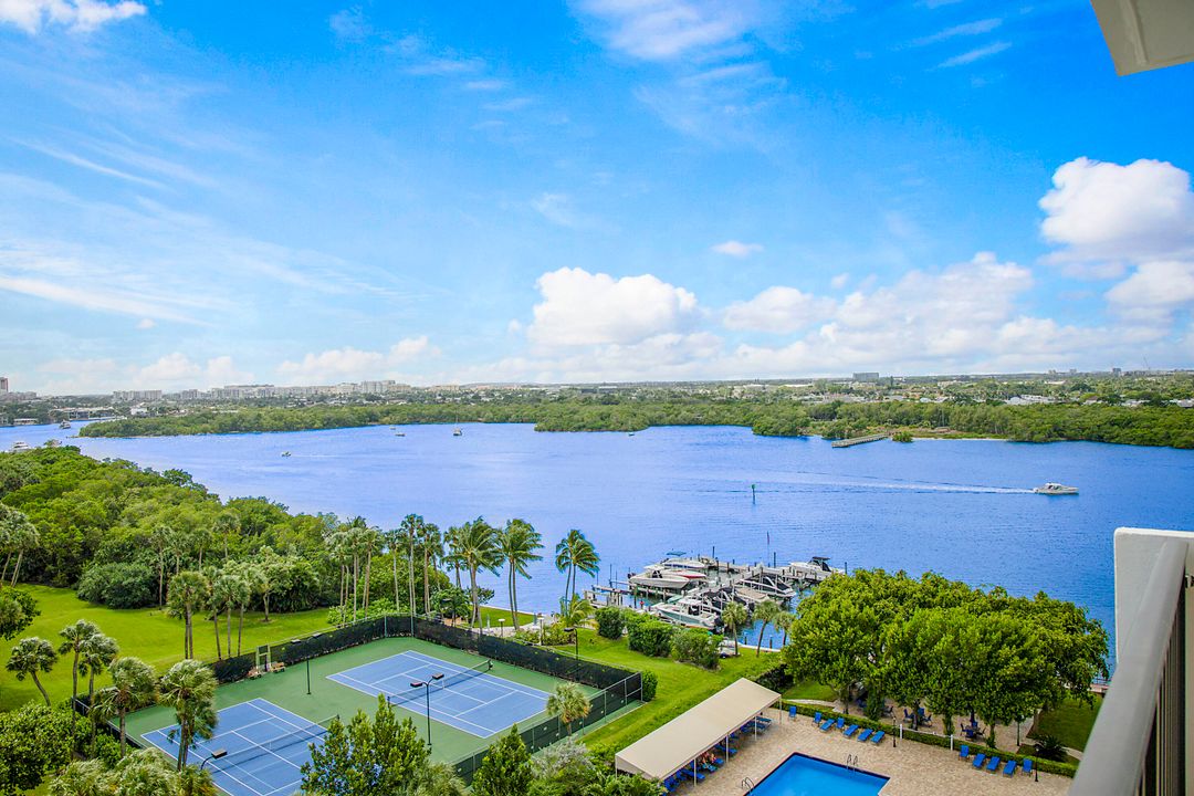 For Rent: $7,000 (2 beds, 2 baths, 1078 Square Feet)