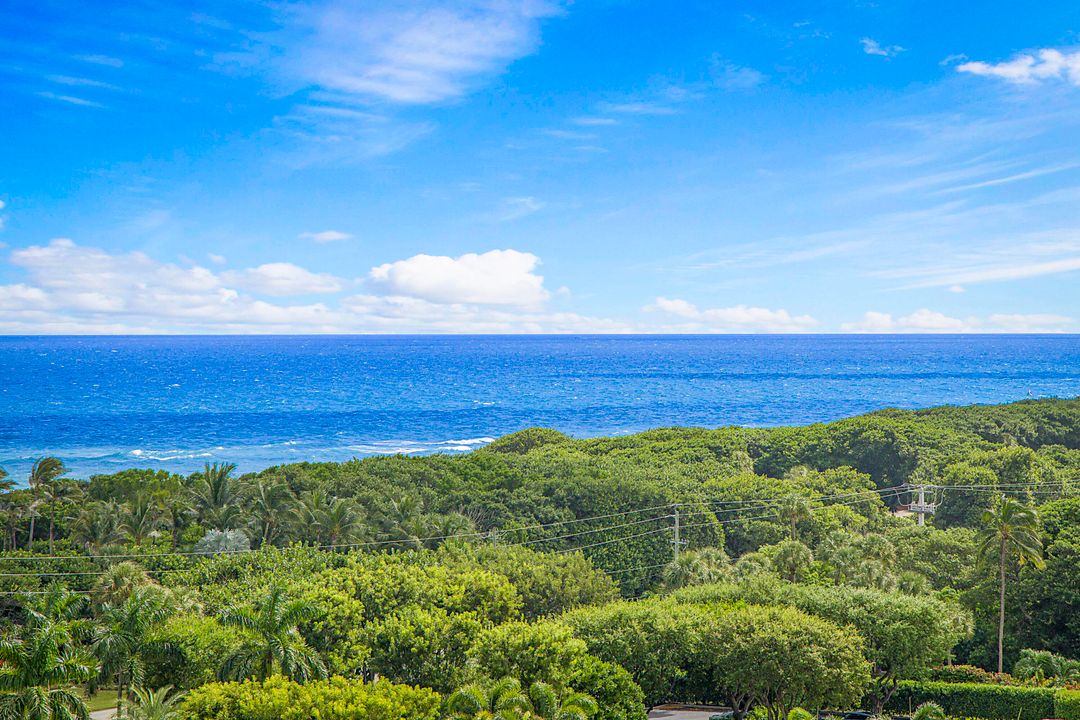 For Rent: $7,000 (2 beds, 2 baths, 1078 Square Feet)