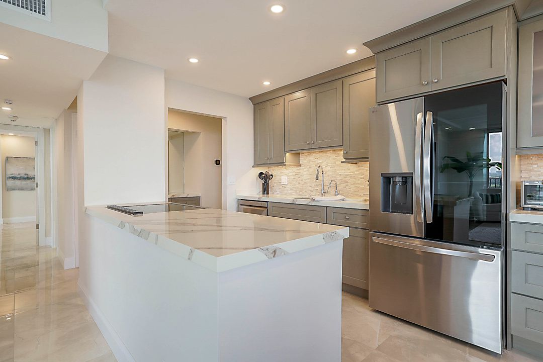 For Rent: $7,000 (2 beds, 2 baths, 1078 Square Feet)