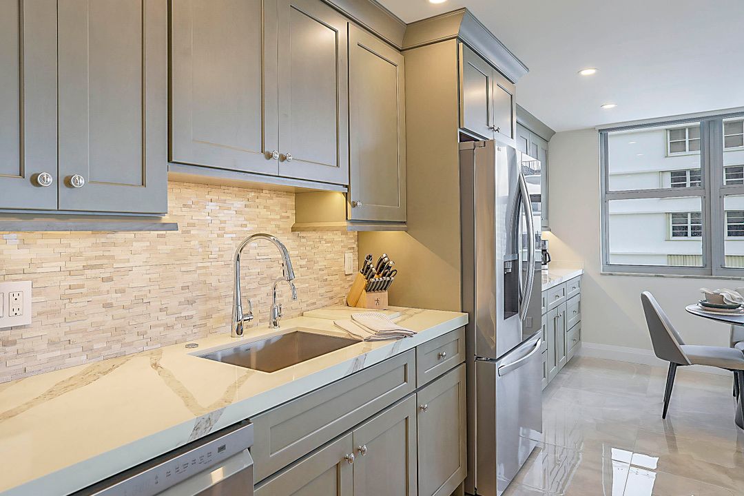 For Rent: $7,000 (2 beds, 2 baths, 1078 Square Feet)