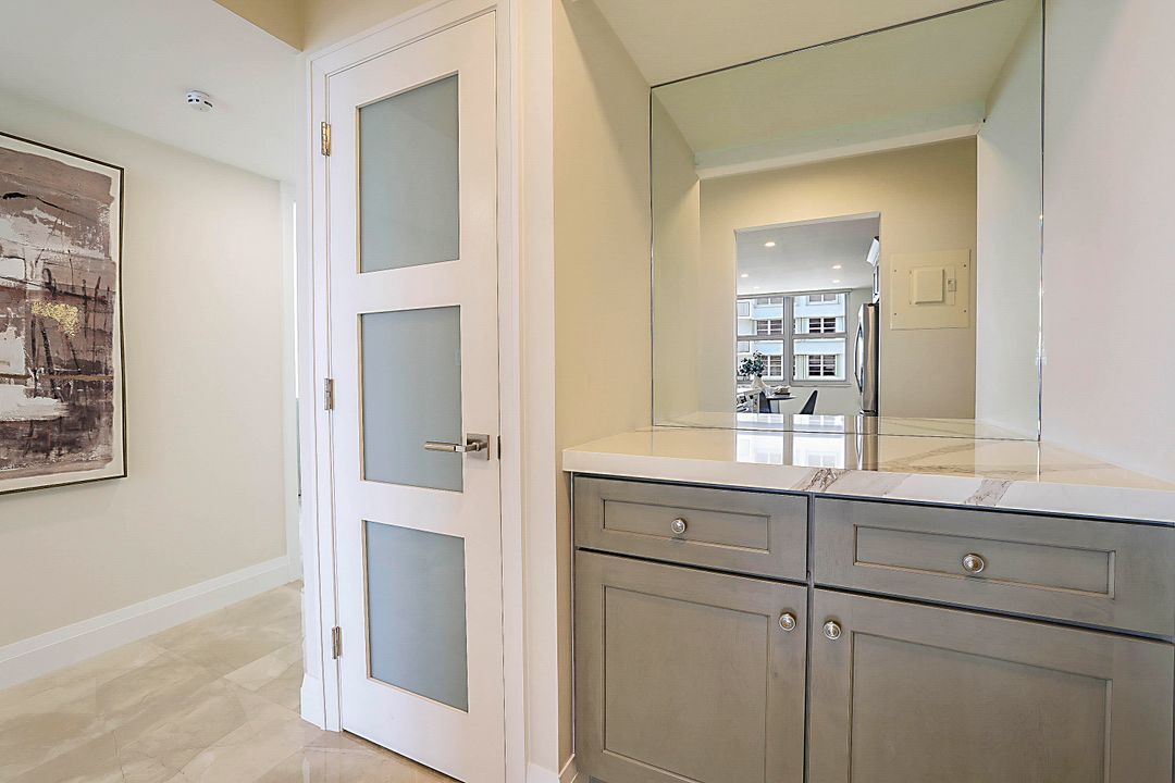 For Rent: $7,000 (2 beds, 2 baths, 1078 Square Feet)