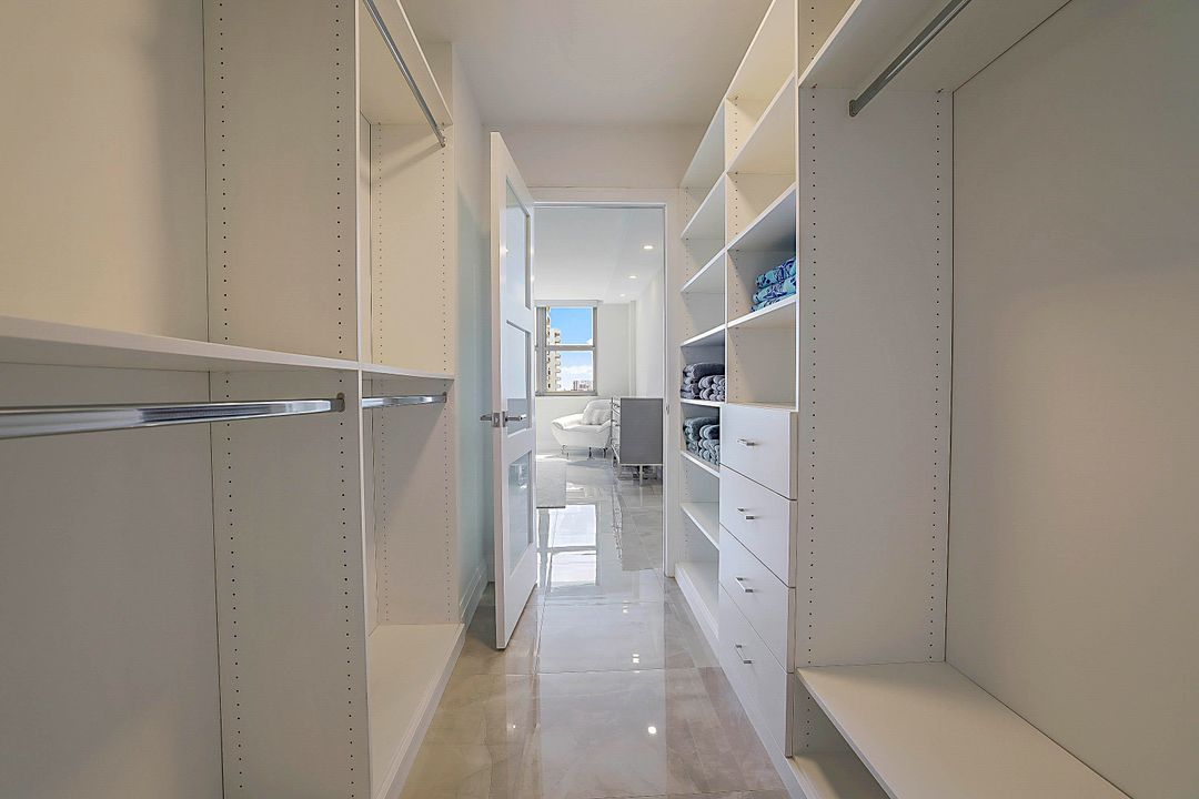 For Rent: $7,000 (2 beds, 2 baths, 1078 Square Feet)