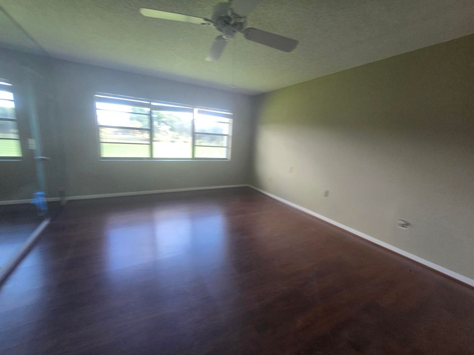 На продажу: $10,000 (2 спален, 2 ванн, 1617 Квадратных фут)