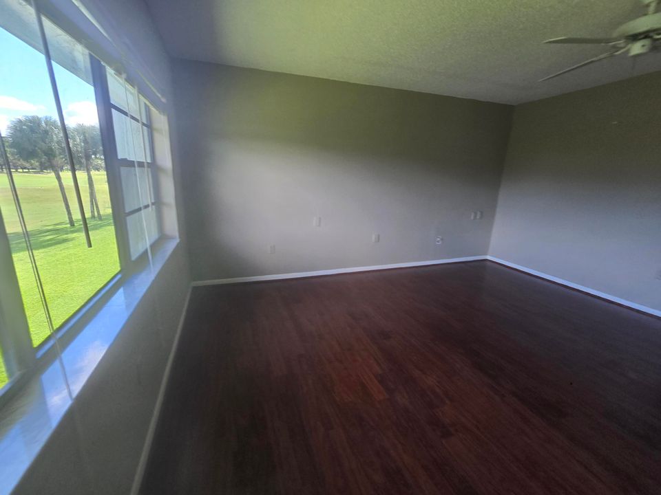 На продажу: $10,000 (2 спален, 2 ванн, 1617 Квадратных фут)