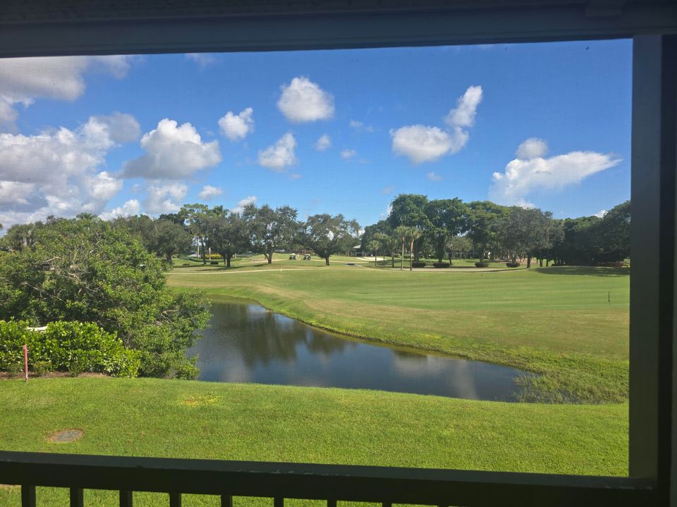 На продажу: $10,000 (2 спален, 2 ванн, 1617 Квадратных фут)