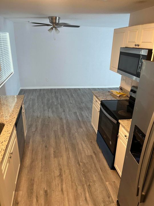 出租: $2,775 (2 贝兹, 2 浴室, 1296 平方英尺)