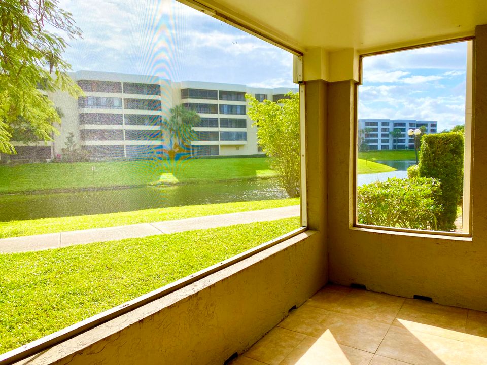 For Rent: $1,875 (1 beds, 1 baths, 636 Square Feet)