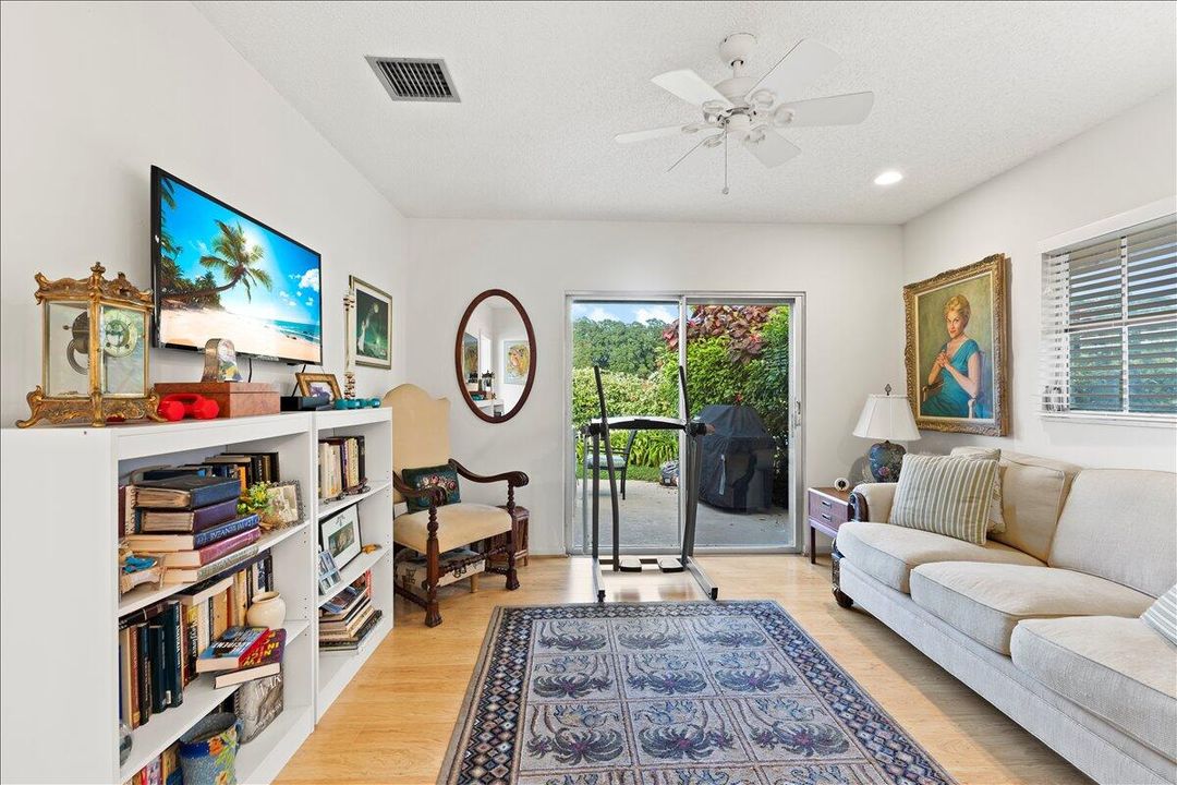 待售: $795,000 (3 贝兹, 2 浴室, 2380 平方英尺)