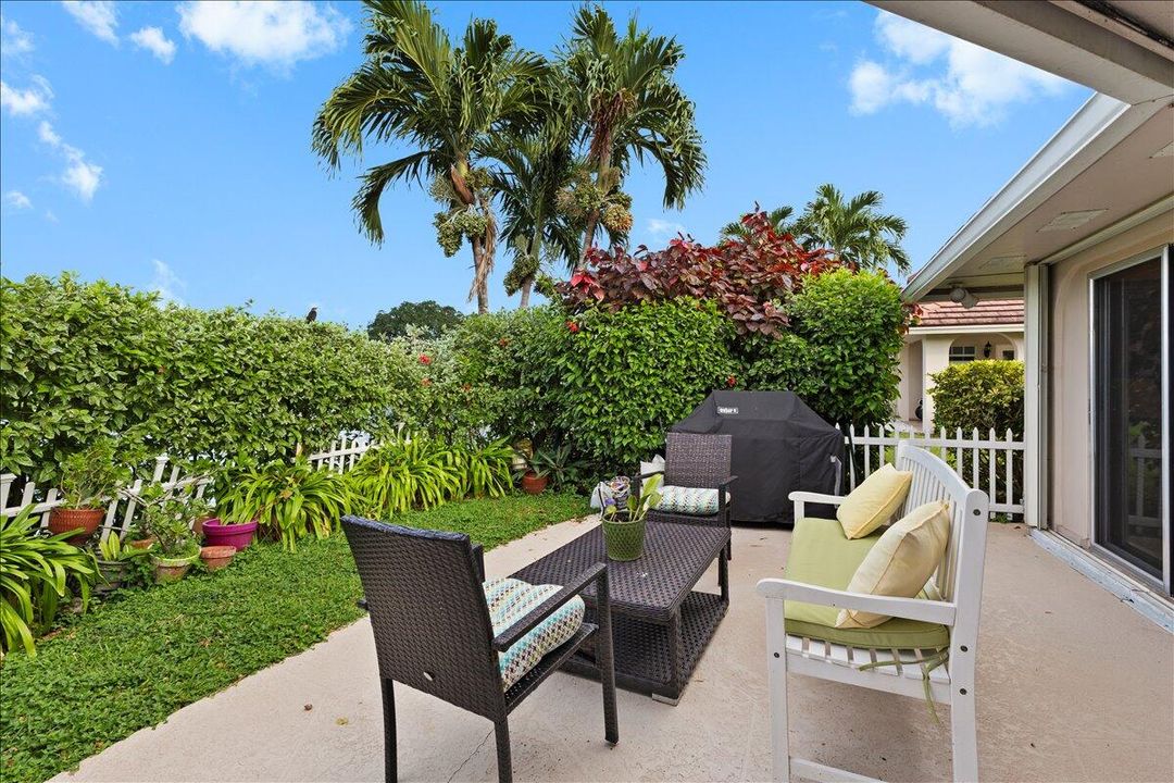 待售: $795,000 (3 贝兹, 2 浴室, 2380 平方英尺)