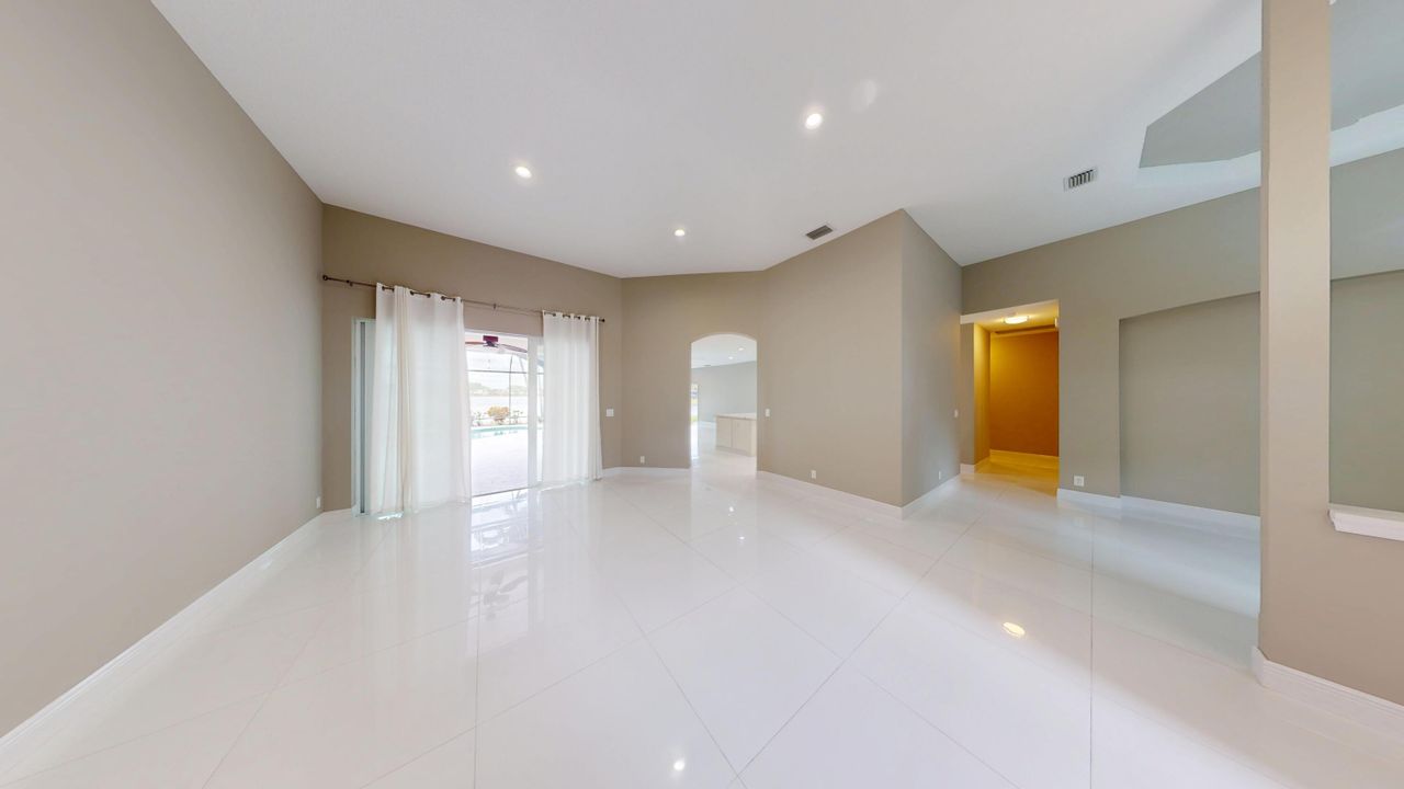 For Rent: $5,500 (4 beds, 3 baths, 2729 Square Feet)