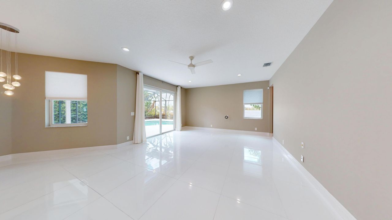 For Rent: $5,500 (4 beds, 3 baths, 2729 Square Feet)