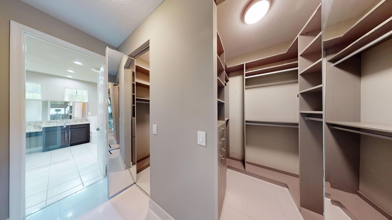 For Rent: $5,500 (4 beds, 3 baths, 2729 Square Feet)