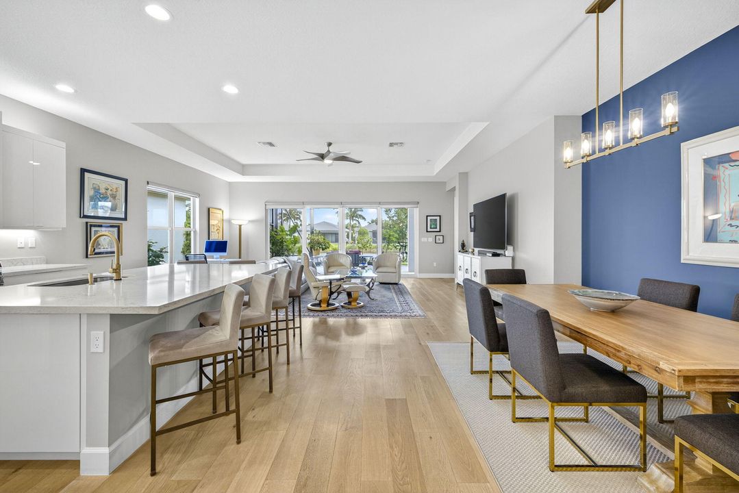 For Sale: $1,289,000 (3 beds, 3 baths, 2214 Square Feet)