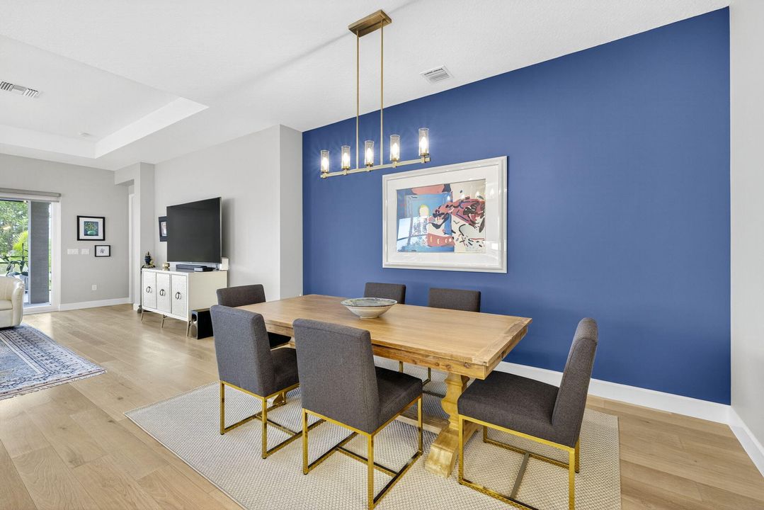 For Sale: $1,289,000 (3 beds, 3 baths, 2214 Square Feet)