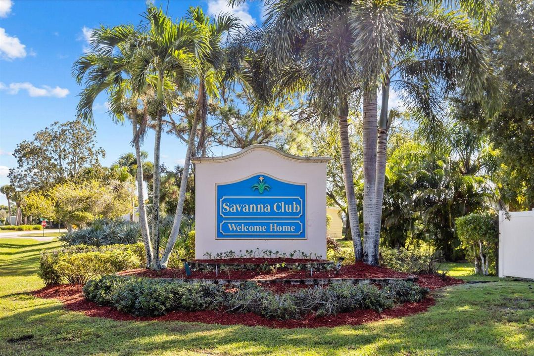 Active With Contract: $189,900 (2 beds, 2 baths, 1266 Square Feet)