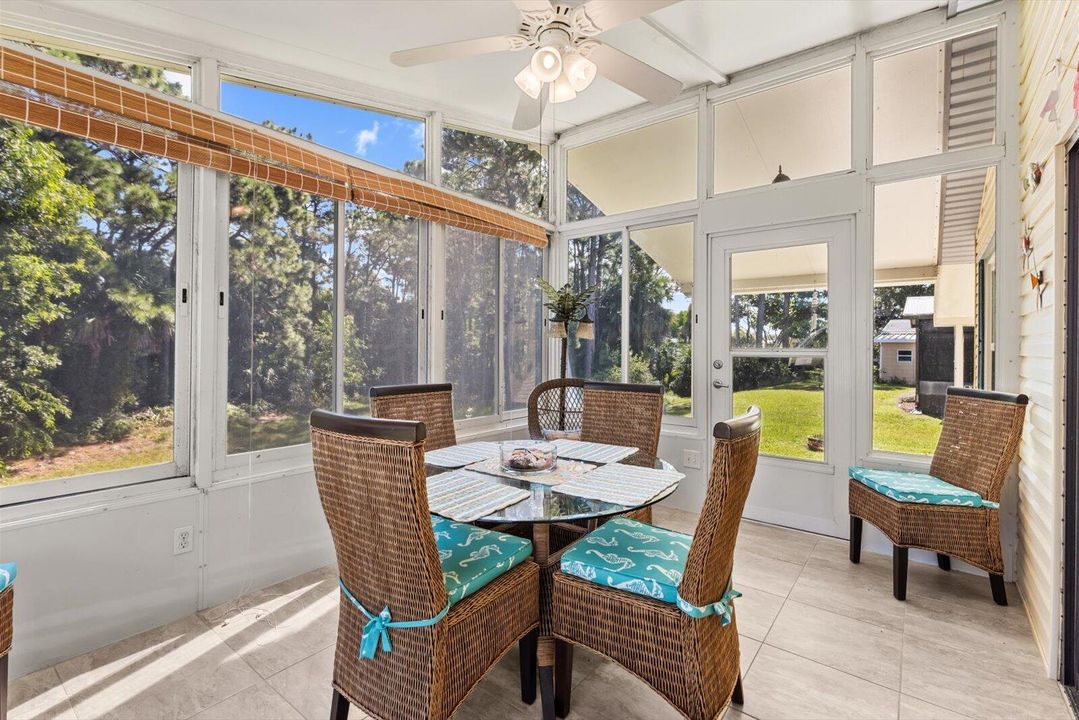 Active With Contract: $189,900 (2 beds, 2 baths, 1266 Square Feet)