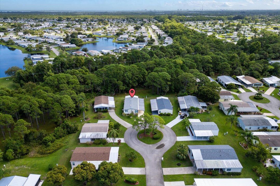 Active With Contract: $189,900 (2 beds, 2 baths, 1266 Square Feet)