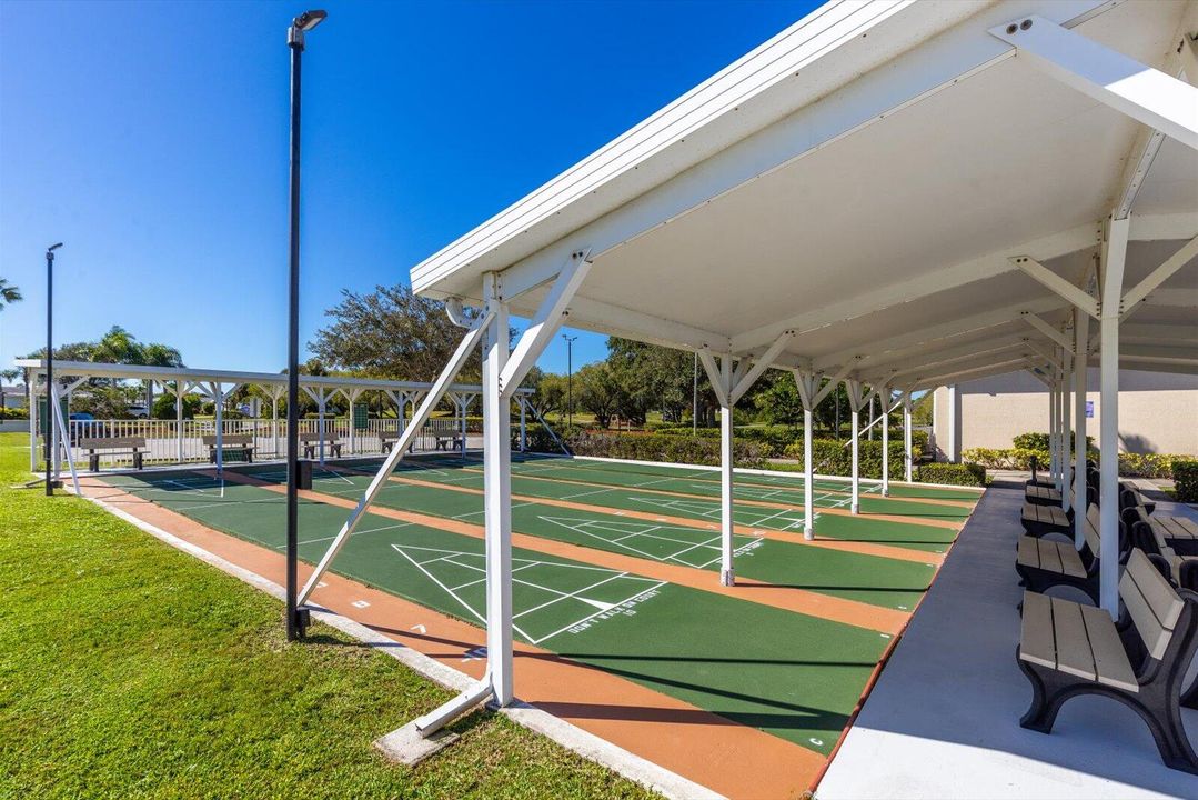 Active With Contract: $189,900 (2 beds, 2 baths, 1266 Square Feet)