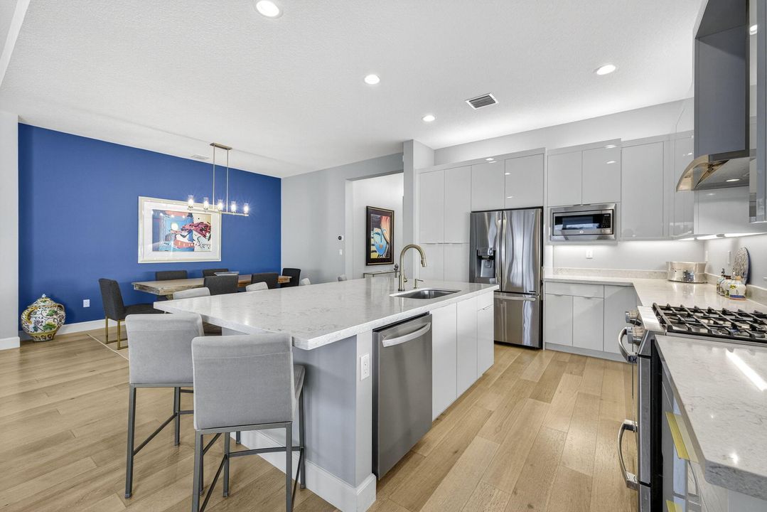 For Sale: $1,289,000 (3 beds, 3 baths, 2214 Square Feet)