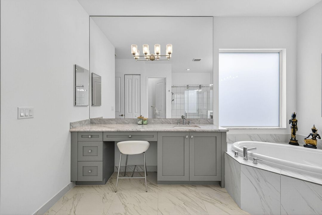 For Sale: $1,289,000 (3 beds, 3 baths, 2214 Square Feet)