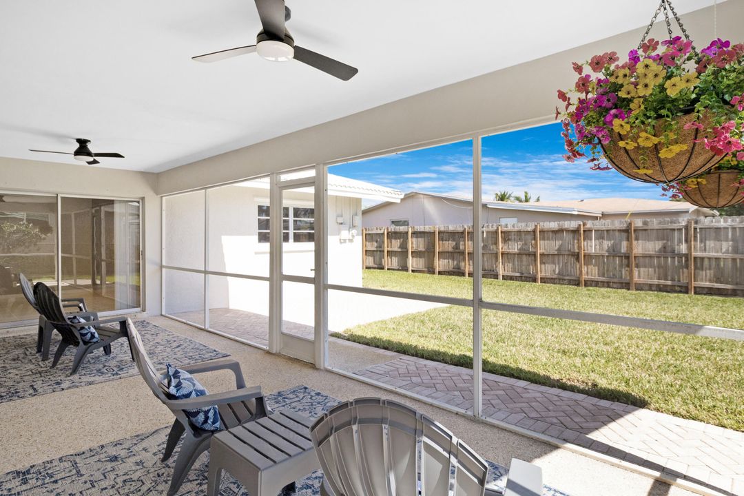 合同活跃: $809,000 (4 贝兹, 3 浴室, 1854 平方英尺)