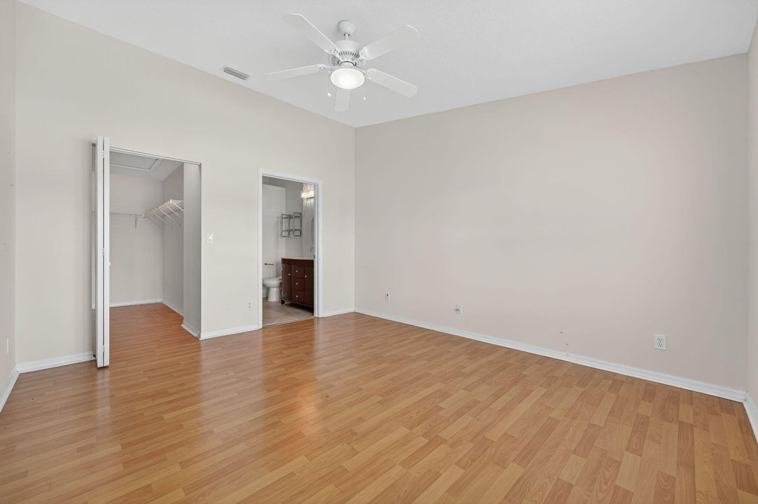 合同活跃: $299,000 (3 贝兹, 2 浴室, 1363 平方英尺)