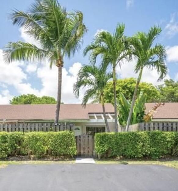 待售: $349,000 (2 贝兹, 2 浴室, 1170 平方英尺)