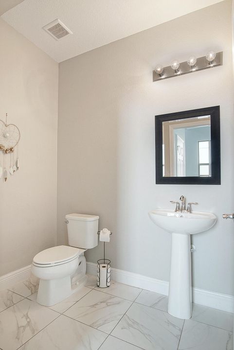 待售: $365,000 (3 贝兹, 2 浴室, 2080 平方英尺)