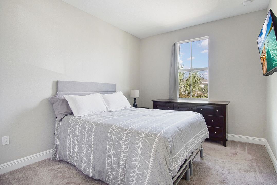 待售: $365,000 (3 贝兹, 2 浴室, 2080 平方英尺)