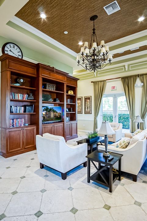 待售: $365,000 (3 贝兹, 2 浴室, 2080 平方英尺)