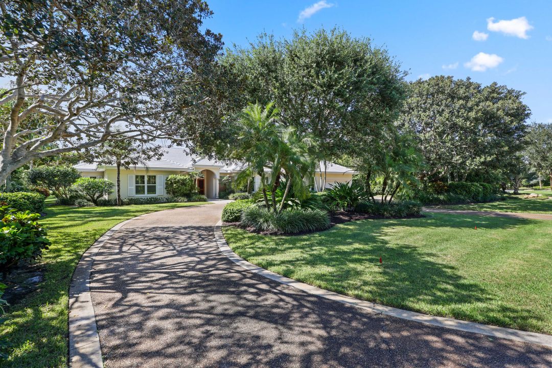 For Sale: $3,850,000 (3 beds, 3 baths, 3198 Square Feet)