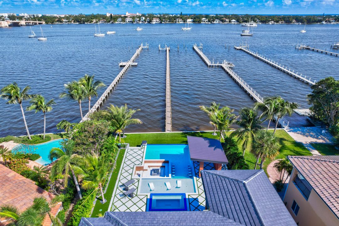 For Sale: $8,999,999 (7 beds, 8 baths, 8475 Square Feet)