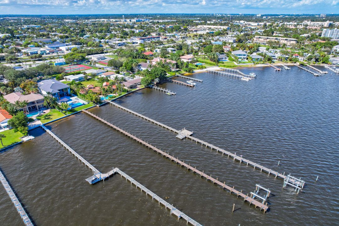 For Sale: $8,999,999 (7 beds, 8 baths, 8475 Square Feet)