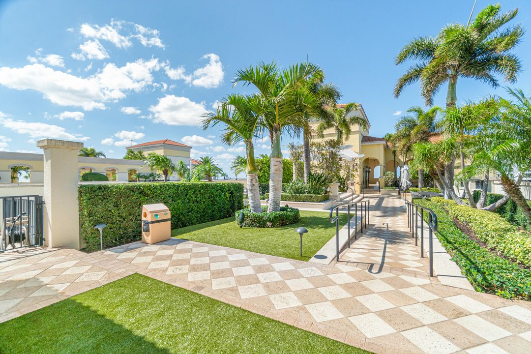 Active With Contract: $5,000 (2 beds, 2 baths, 1170 Square Feet)