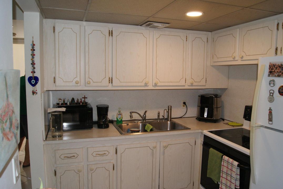 待售: $75,000 (1 贝兹, 1 浴室, 570 平方英尺)