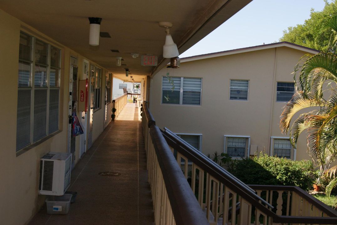 待售: $75,000 (1 贝兹, 1 浴室, 570 平方英尺)