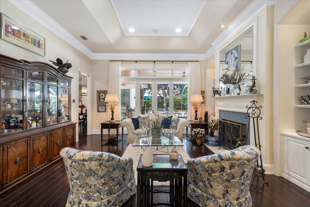 For Sale: $2,150,000 (4 beds, 5 baths, 4036 Square Feet)