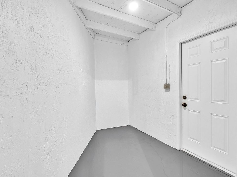 合同活跃: $650,000 (3 贝兹, 2 浴室, 1593 平方英尺)