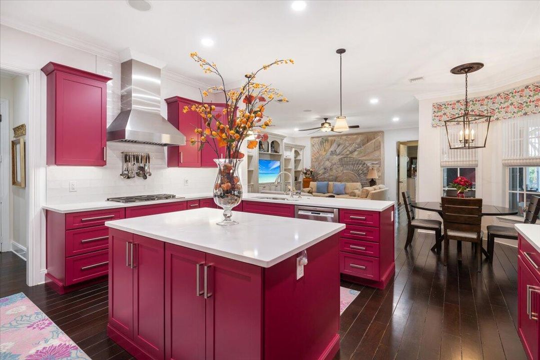 For Sale: $2,150,000 (4 beds, 5 baths, 4036 Square Feet)