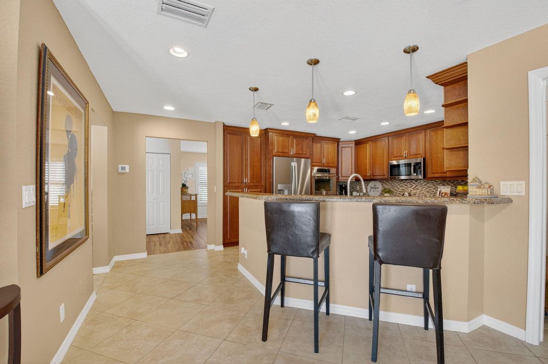 Activo con contrato: $825,000 (4 camas, 3 baños, 2495 Pies cuadrados)