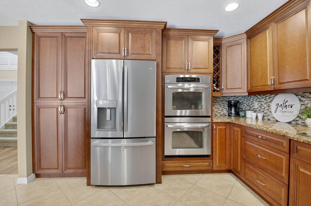 Activo con contrato: $825,000 (4 camas, 3 baños, 2495 Pies cuadrados)