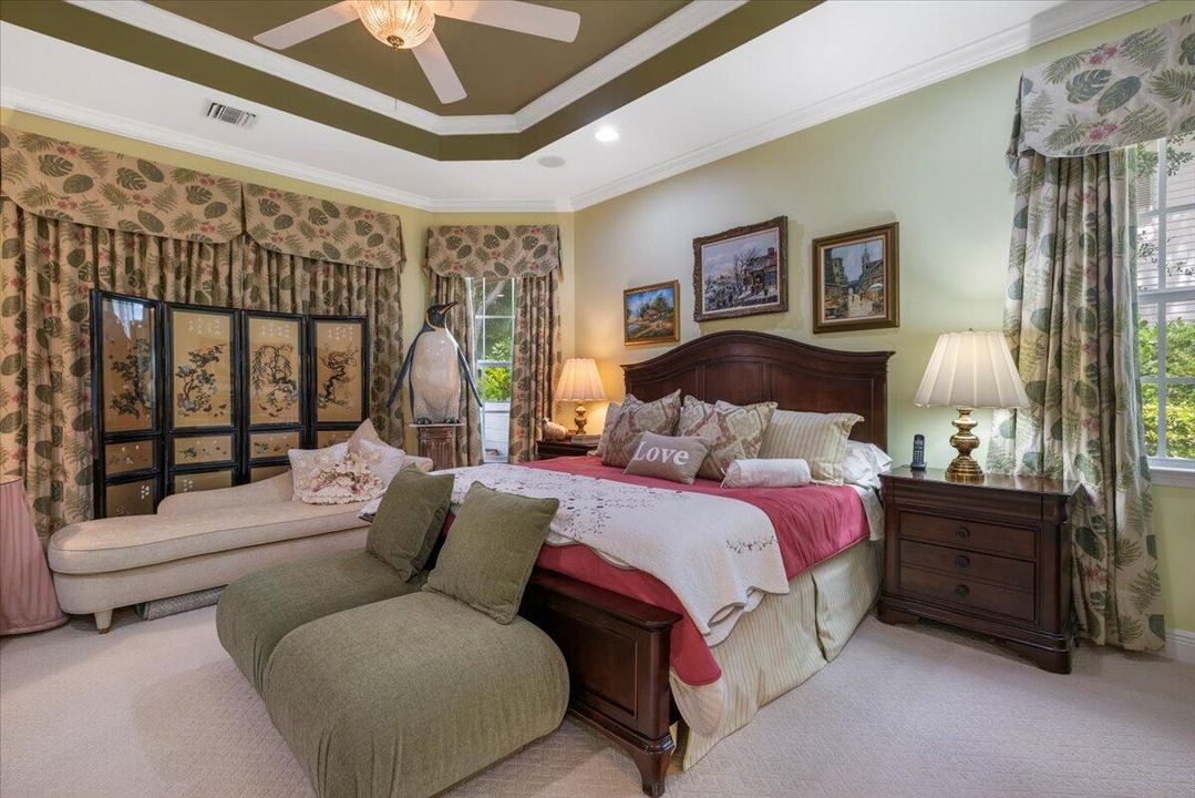 For Sale: $2,150,000 (4 beds, 5 baths, 4036 Square Feet)